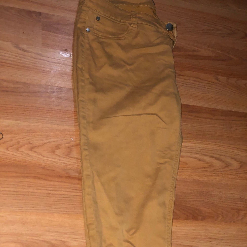 Beige jeans